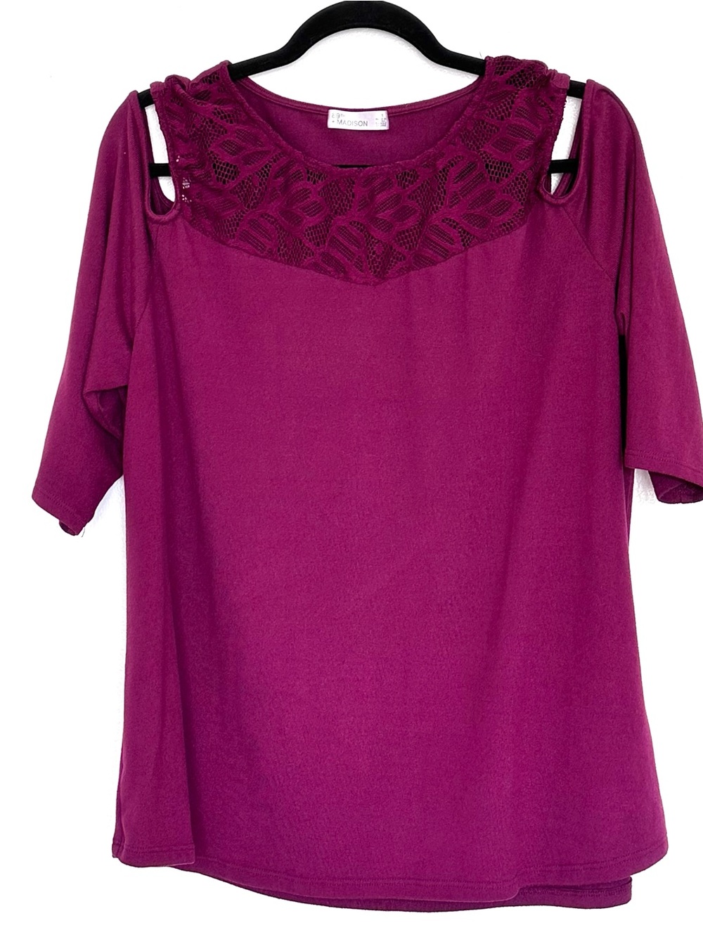 89th Madison Plus Shirt Womenβs 2X Burgundy 3/4 Sleeve Cold Shoulder Top